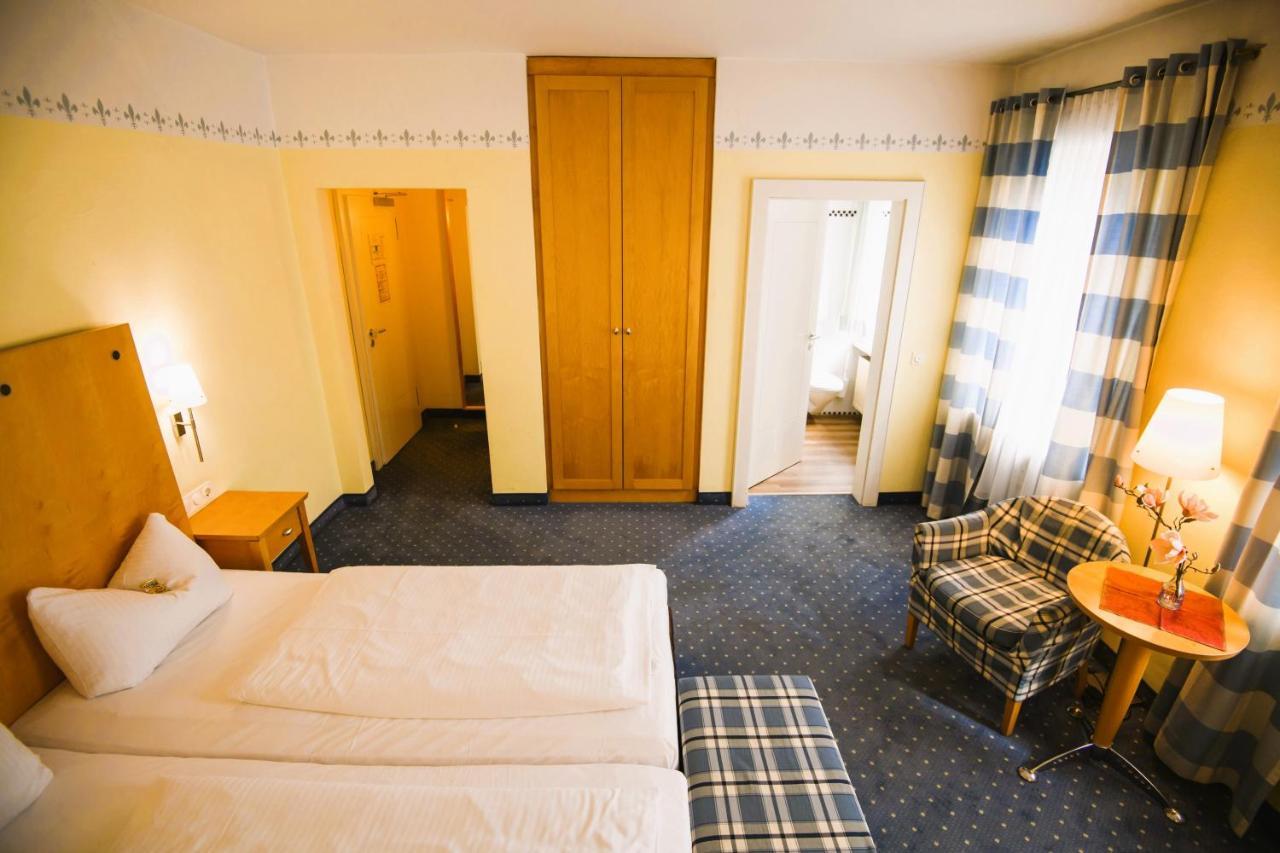 Hotel Rosenheimer Hof Traunstein Εξωτερικό φωτογραφία
